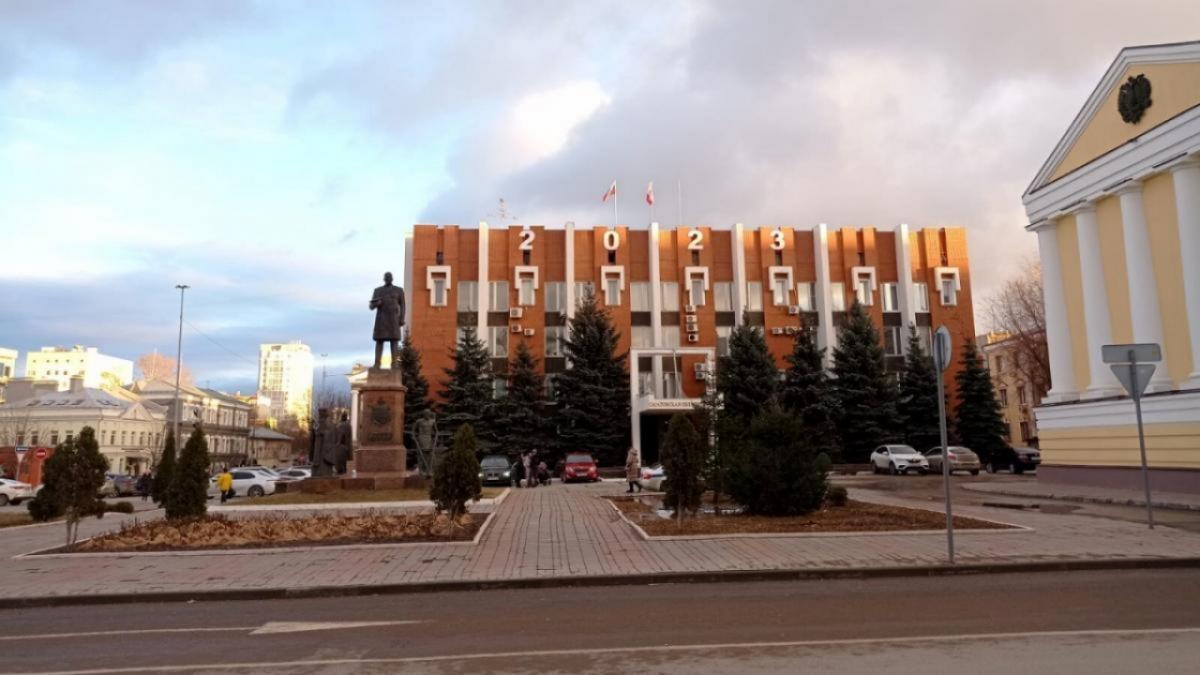 Саратовская облдума заменит немецкую систему сопровождения заседаний российской