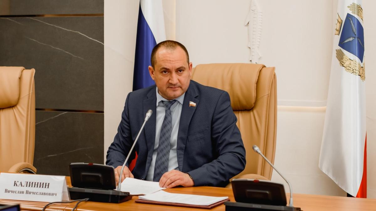 Калинин высоко оценил деятельность УФНС по Саратовской области 