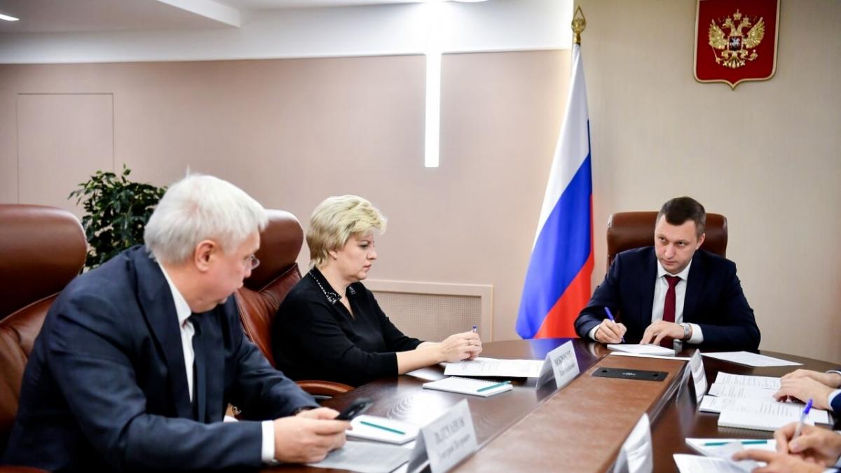 Бусаргин дал поручения Плеханову и Мокроусовой по работе в условиях снегопада 