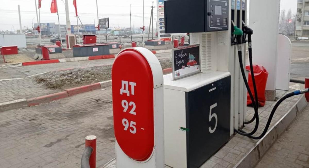 Росстат сообщил о росте цен на бензин в Саратовской области