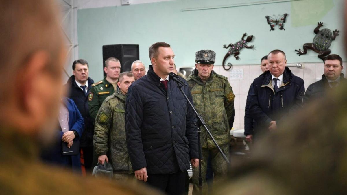 Бусаргин на встрече с мобилизованными разрешил задавать ему любые вопросы