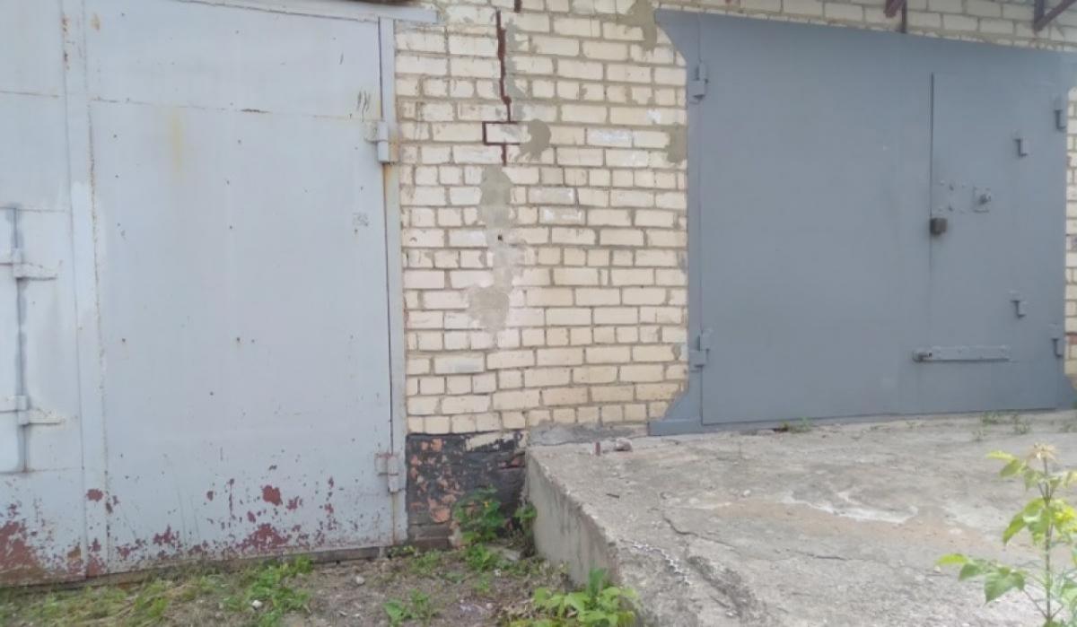 С улиц Саратова всего за неделю демонтировали 20 незаконных гаражей и 15 ларьков