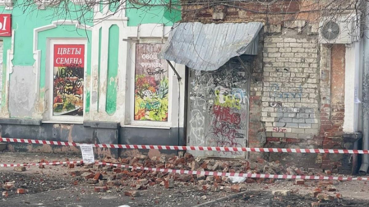 Бастрыкин затребовал доклад по обрушению дома на Мичурина в Саратове