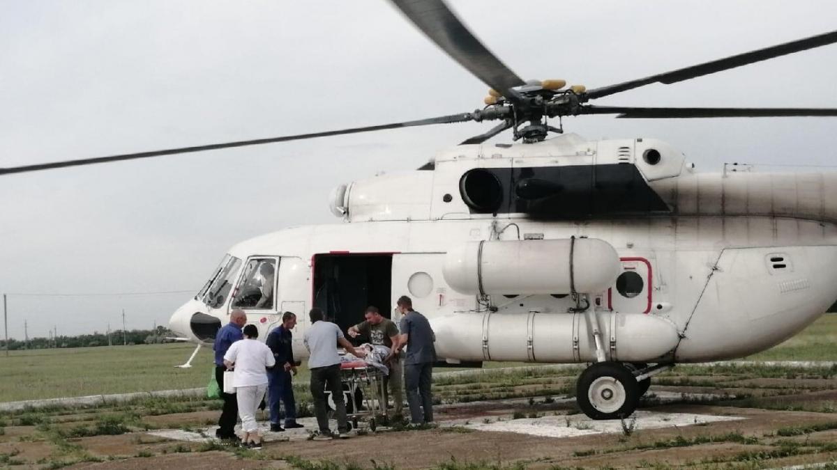 Ребенка с эпилепсией доставили из Ровного в Саратов на вертолете санавиации 