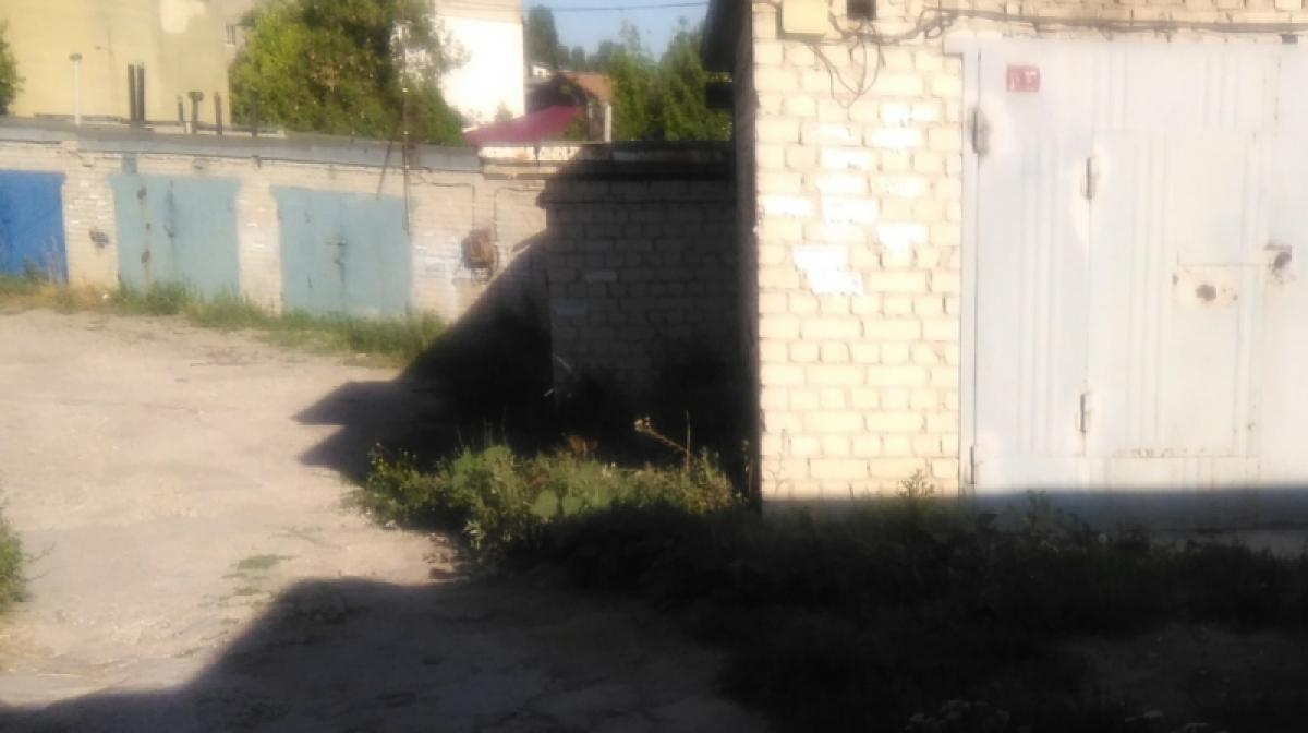 Потащил в гаражи: женщина звала на помощь, спасаясь от насильника возле многоэтажки