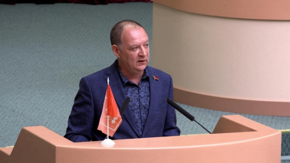 В Саратове депутат Буланов предложил меры по борьбе с демографическим кризисом