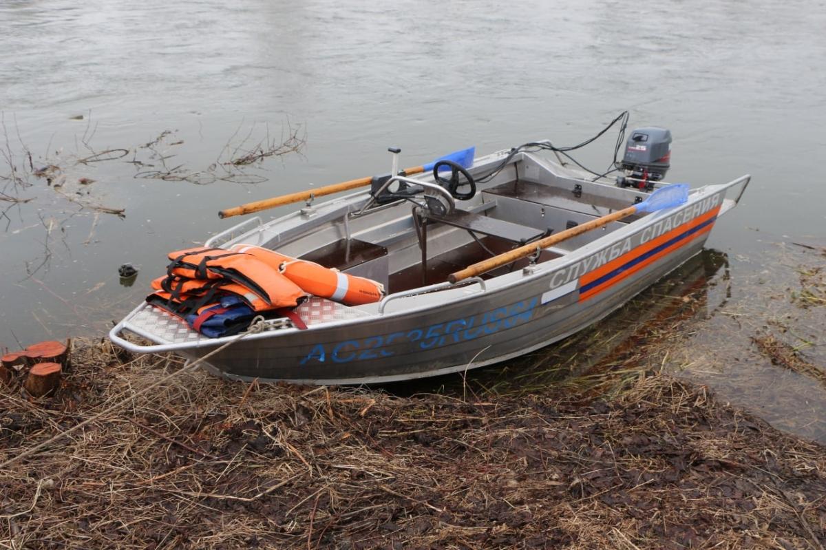 В Саратовской области из-за паводка жителей будут переправлять через улицы на лодках 