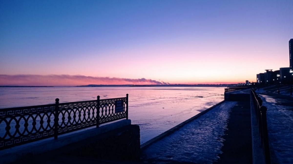 Озвучено число саратовцев, решивших окунуться в крещенскую прорубь ночью