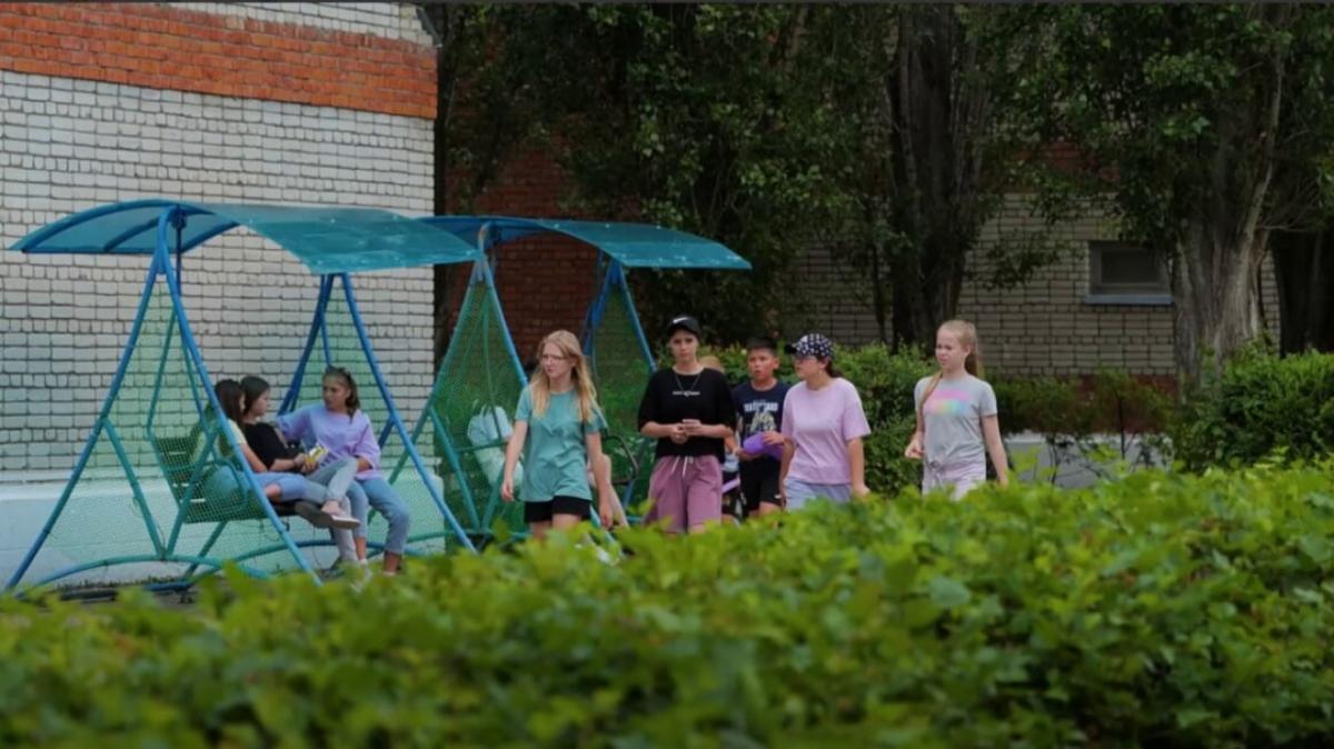 В Саратовскую область на отдых приехали 180 детей из Сватовского района ЛНР
