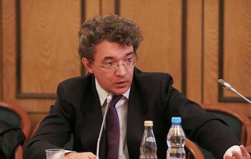 Александр Саверский: россияне успешно справляются с коронавирусом, перенося его на ногах 