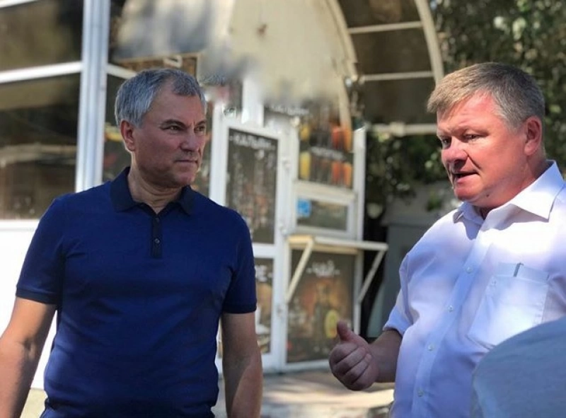 После визита Володина Исаев придумал, как сохранить рельсы в Мирном переулке