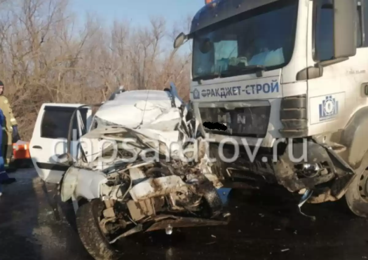 В ДТП под Энгельсом погибли три человека