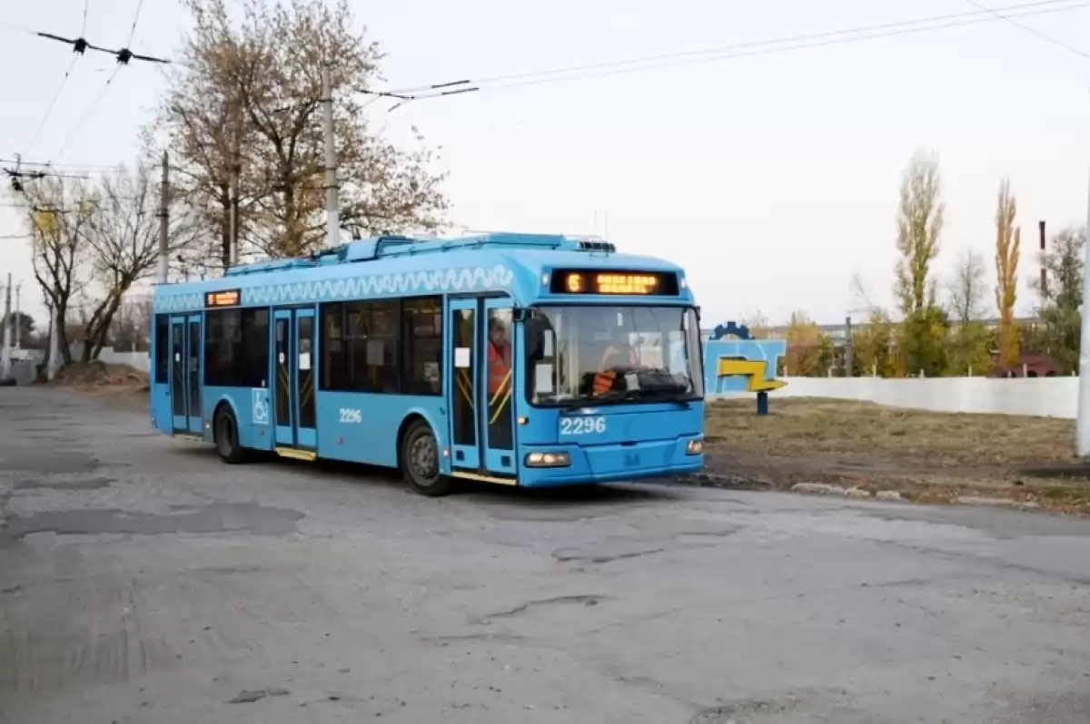 Столкновение автобуса и троллейбуса в Саратове из-за конкуренции: виновного  установили по видео