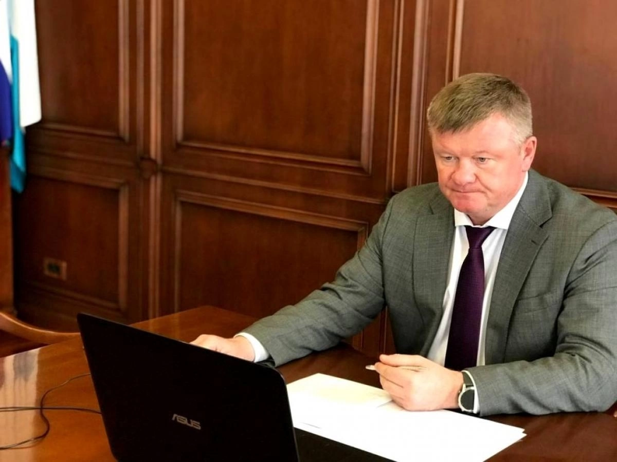 Исаев поддержал передачу полномочий по распоряжению землей правительству области