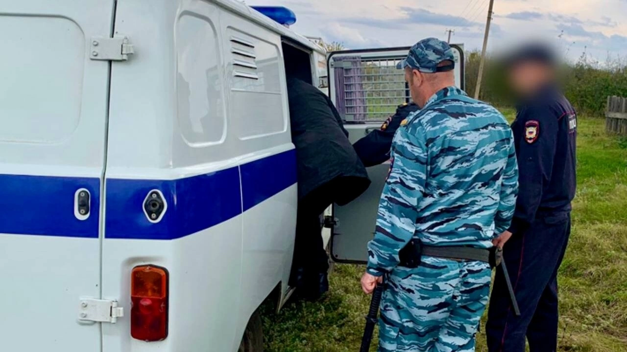 Житель села Баклуши убил женщину ударом ножа в поясницу