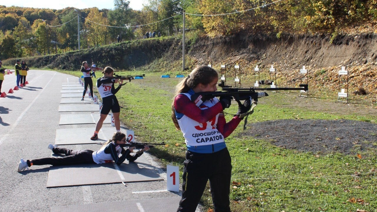 В Саратове состоялись чемпионат и первенство области по летнему биатлону