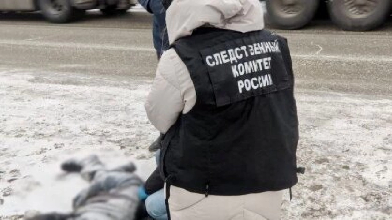 У поворота на Жасминку прохожая обнаружила труп мужчины с пробитой головой