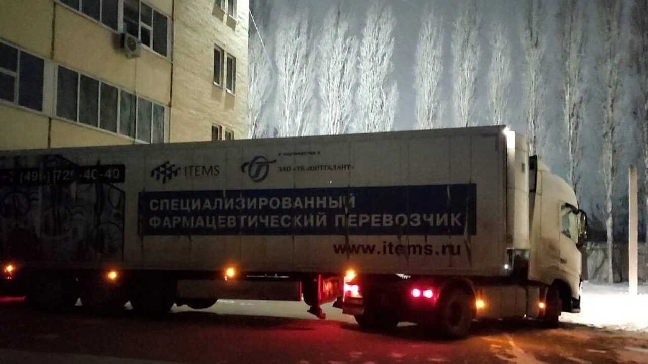 Более 300 тысяч доз вакцины от гриппа поступило ночью в Саратовскую область