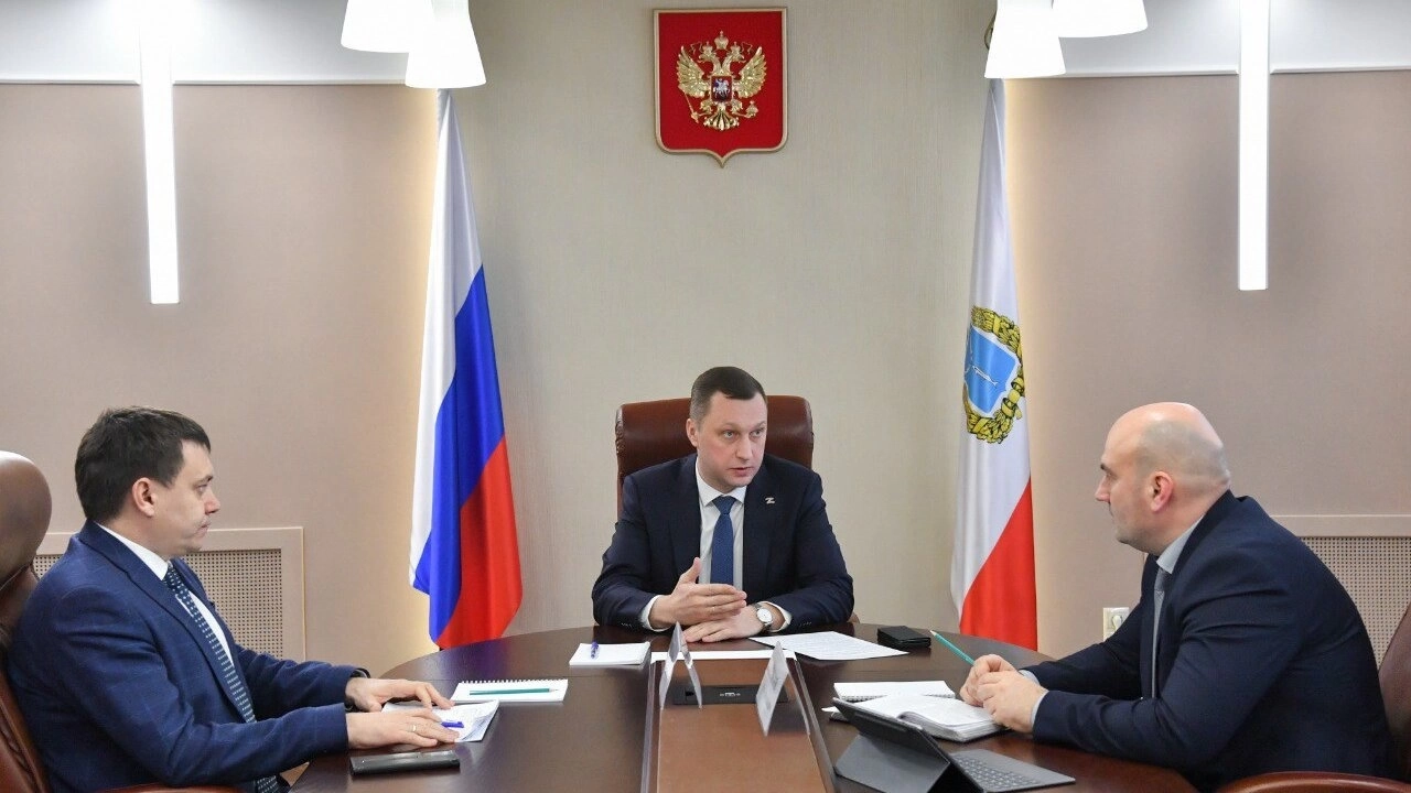 Бусаргин уволил начальника управления Минстроя из-за проблем с детьми-сиротами 