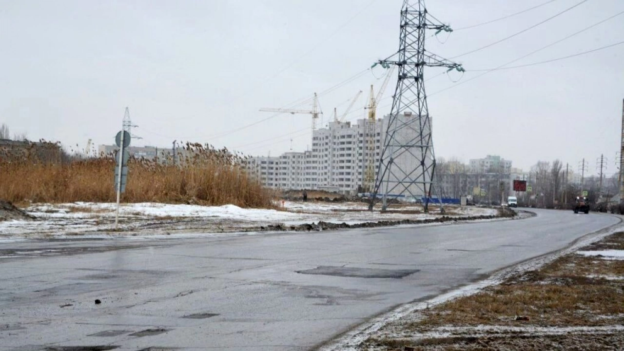 Какие дороги и по какому принципу выбрали для ремонта в Энгельсе: названы сроки