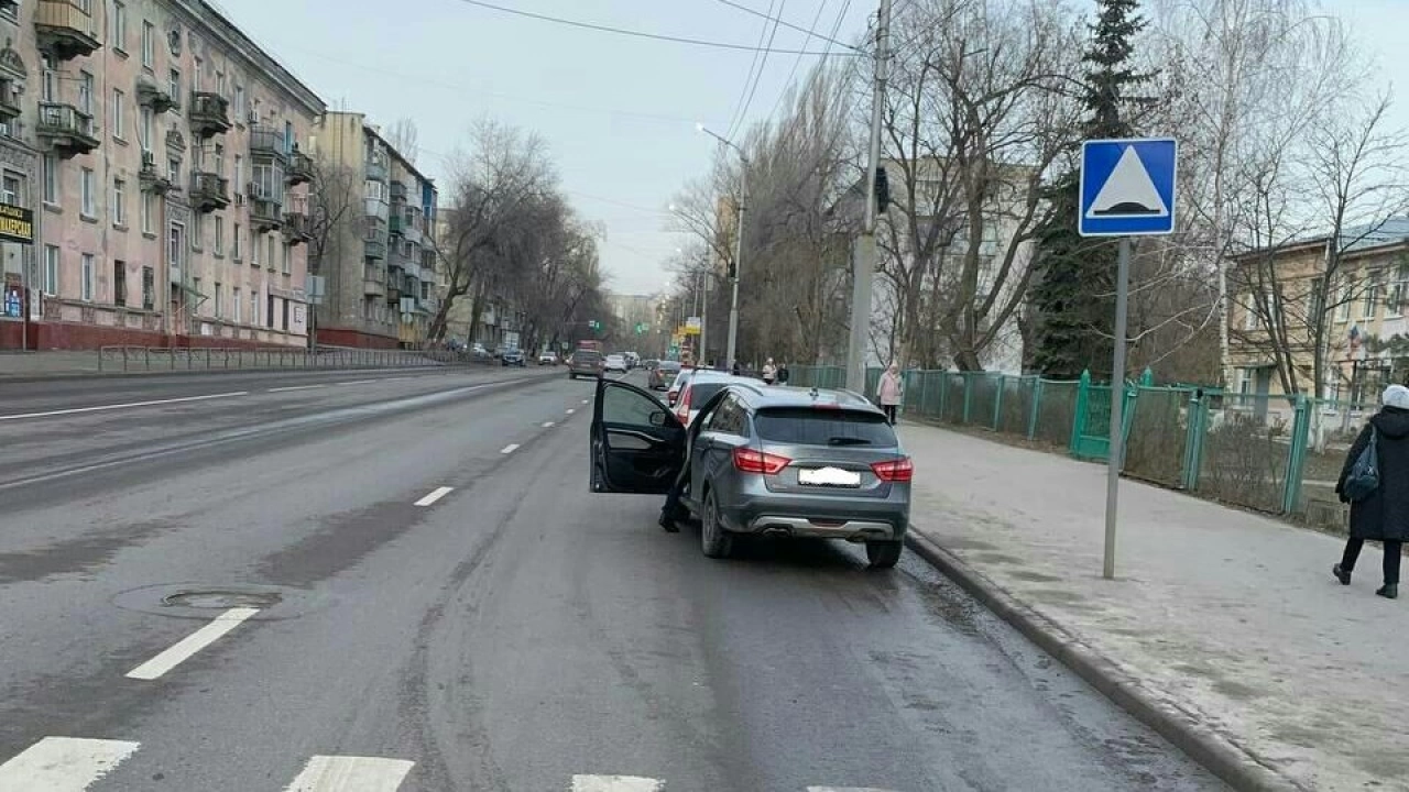 Саратовец на «Ладе Весте» сбил 8-летнюю девочку на Крымской