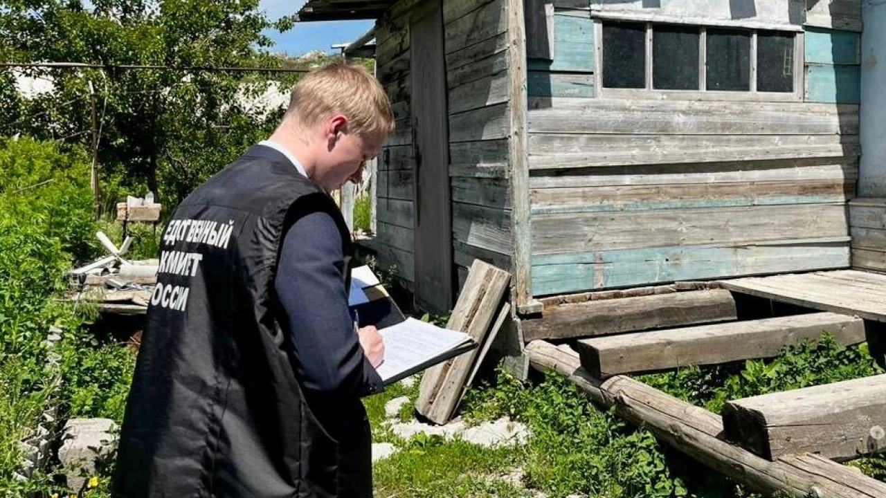 В Вольске горожане нашли на улице мертвого родственника и вызвали полицию