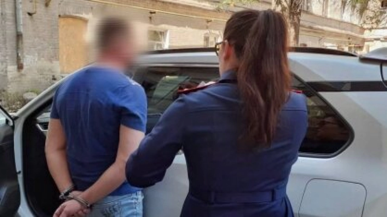 В Саратове полиция пресекла получение госслужащим взятки в 1,5 млн 