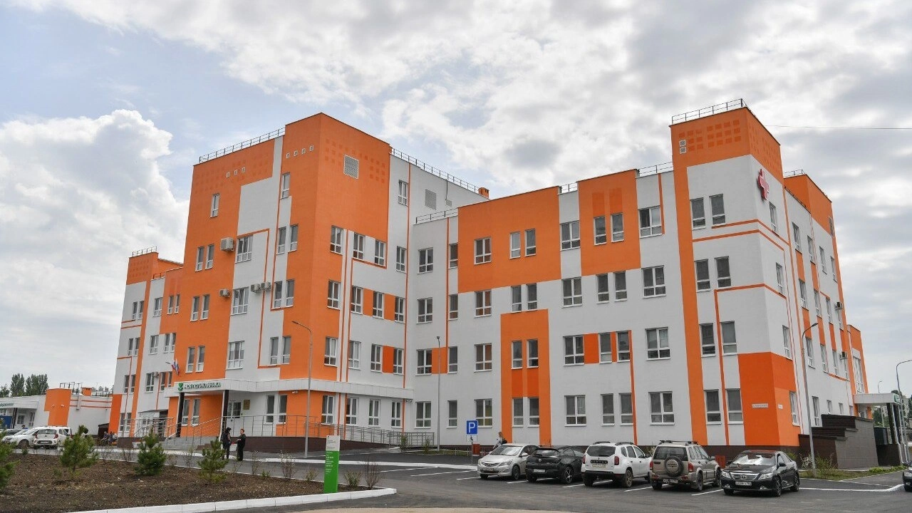 Открывшаяся в микрорайоне Звезда поликлиника будет работать по новым стандартам