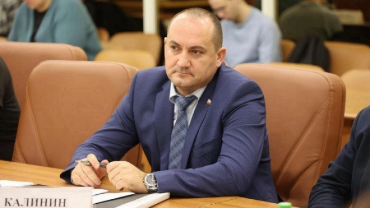 Калинин поддержал инициативу по общению УК и жильцов МКД через домовые чаты в ВК-мессенджере
