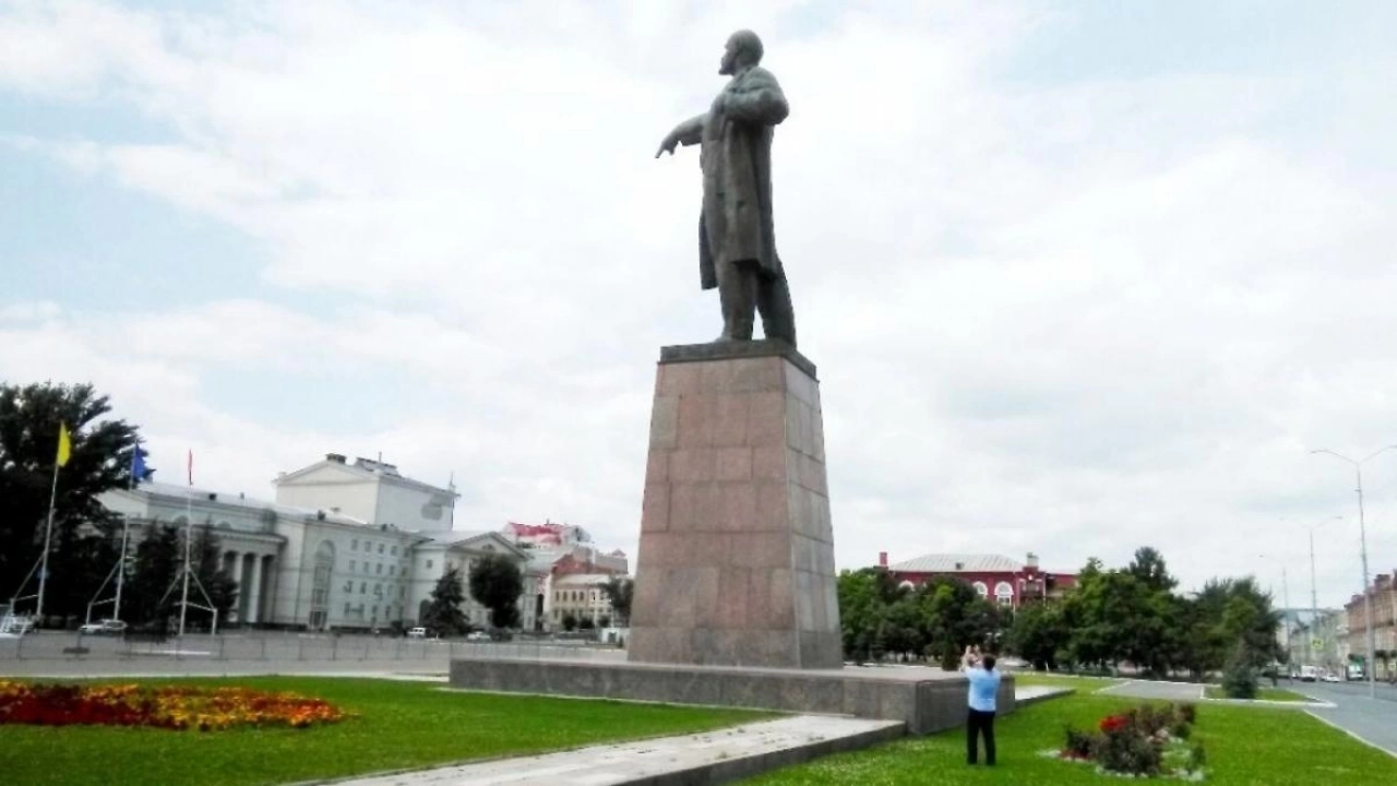 В Саратове на Театральной площади пройдет ярмарка выходного дня