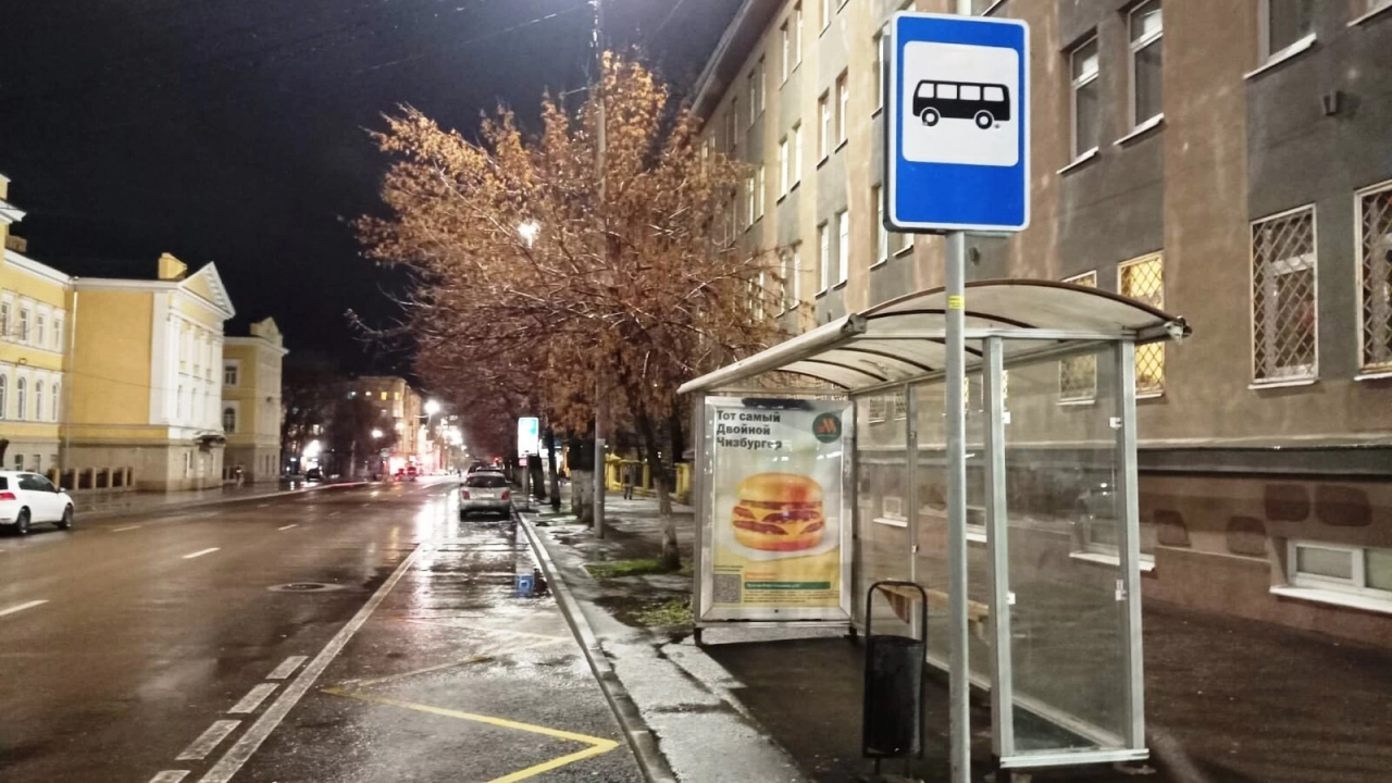 В Саратове признали незаконным более высокую плату за проезд по безналу