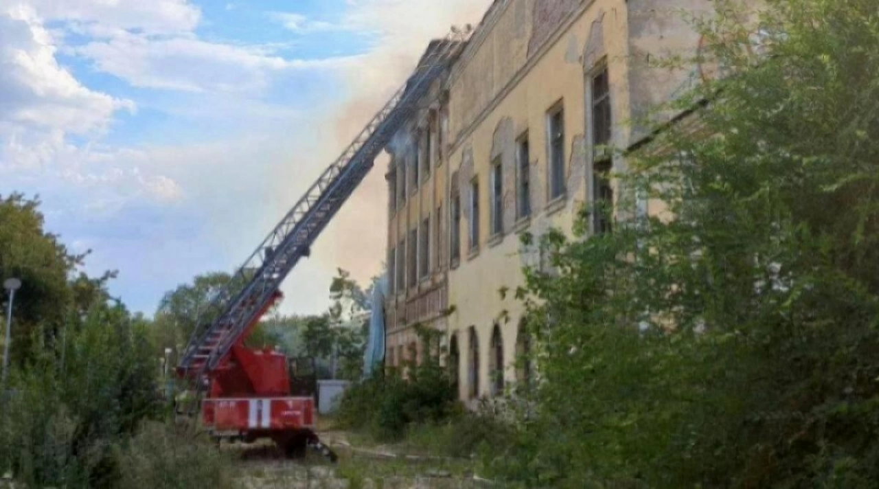 Возбуждено дело против чиновников из-за ущерба Дому офицеров Энгельса