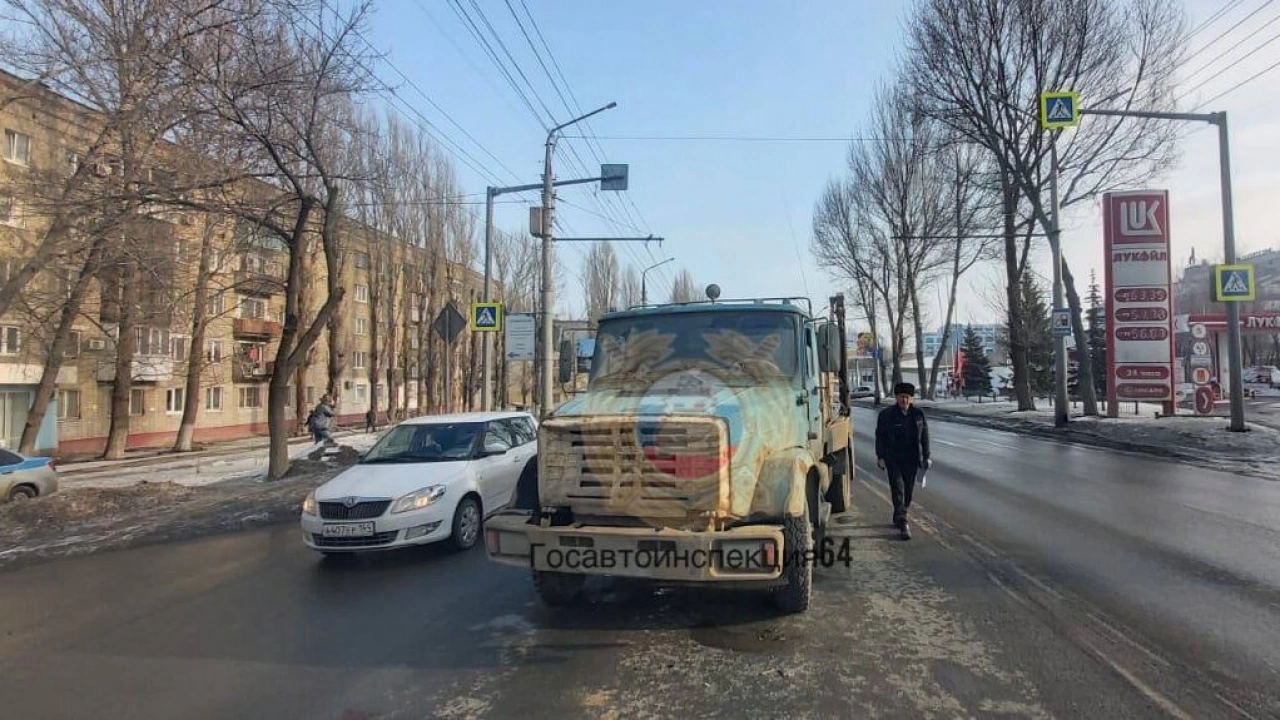 В Саратове на Шехурдина грузовик сбил пешехода