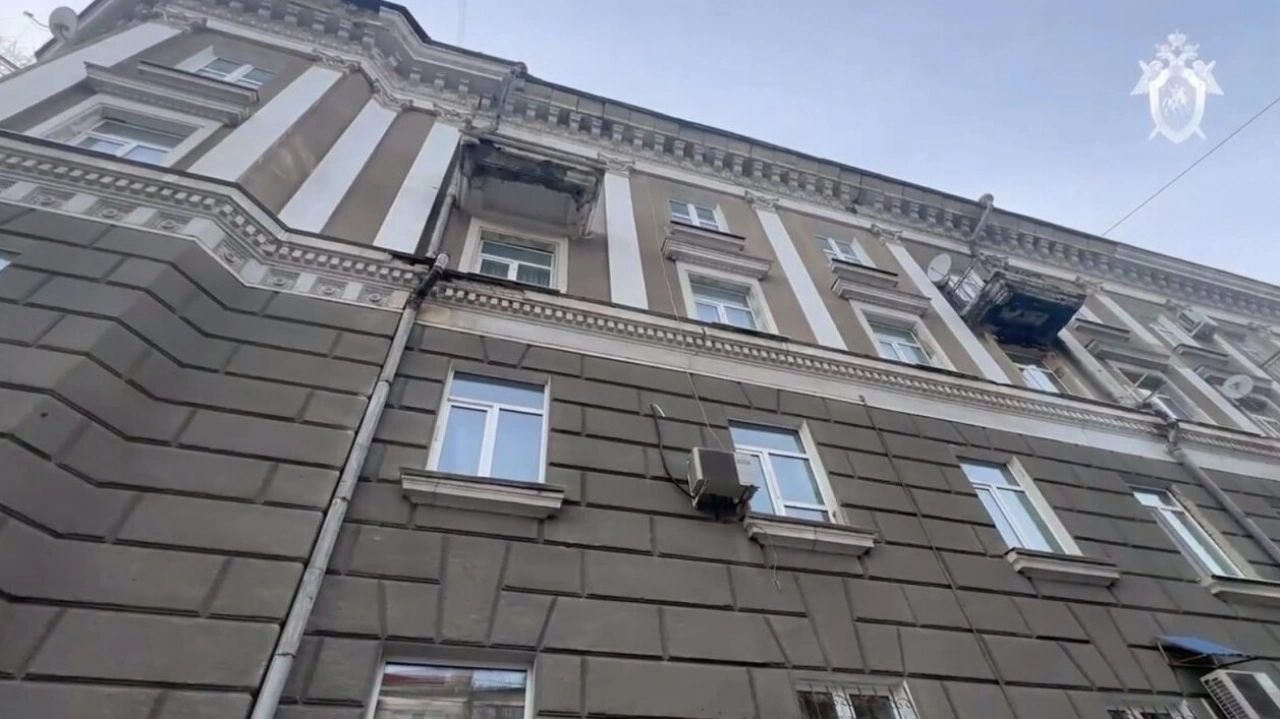 В Саратове завели дело о падении наледи на 15-летнюю школьницу