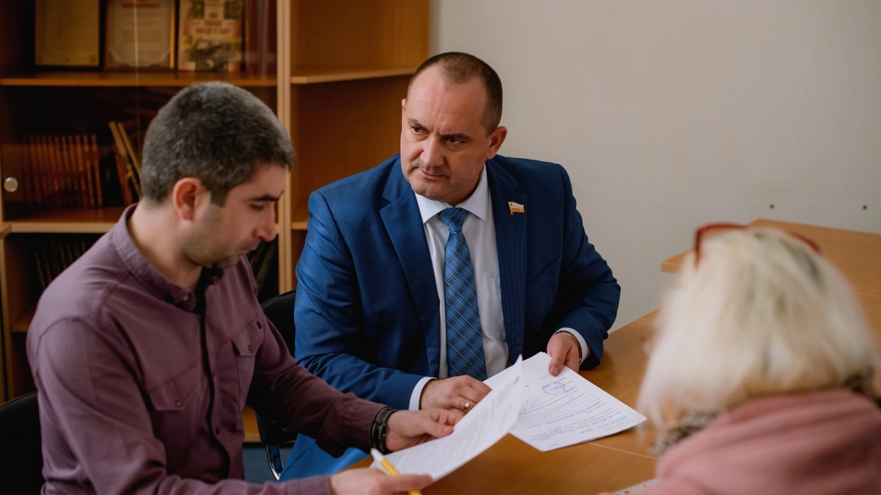 Депутат Калинин оказал помощь матери участника спецоперации