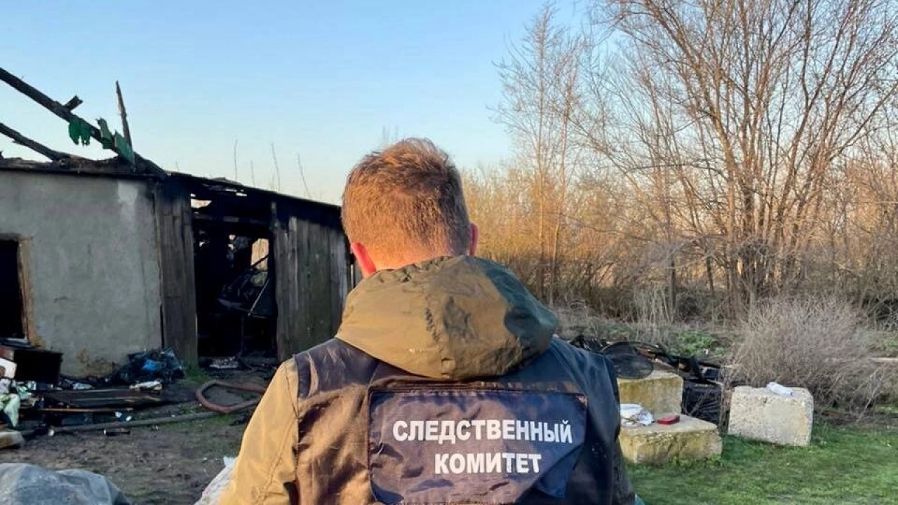 СК: 3 человека погибли на пожаре в селе Ахмат под Саратовом