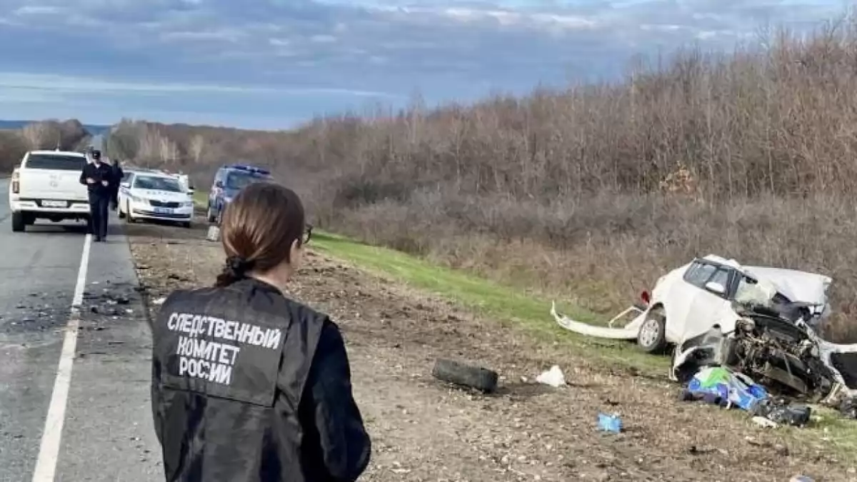 13-летний подросток и его отец погибли в ДТП под Саратовом