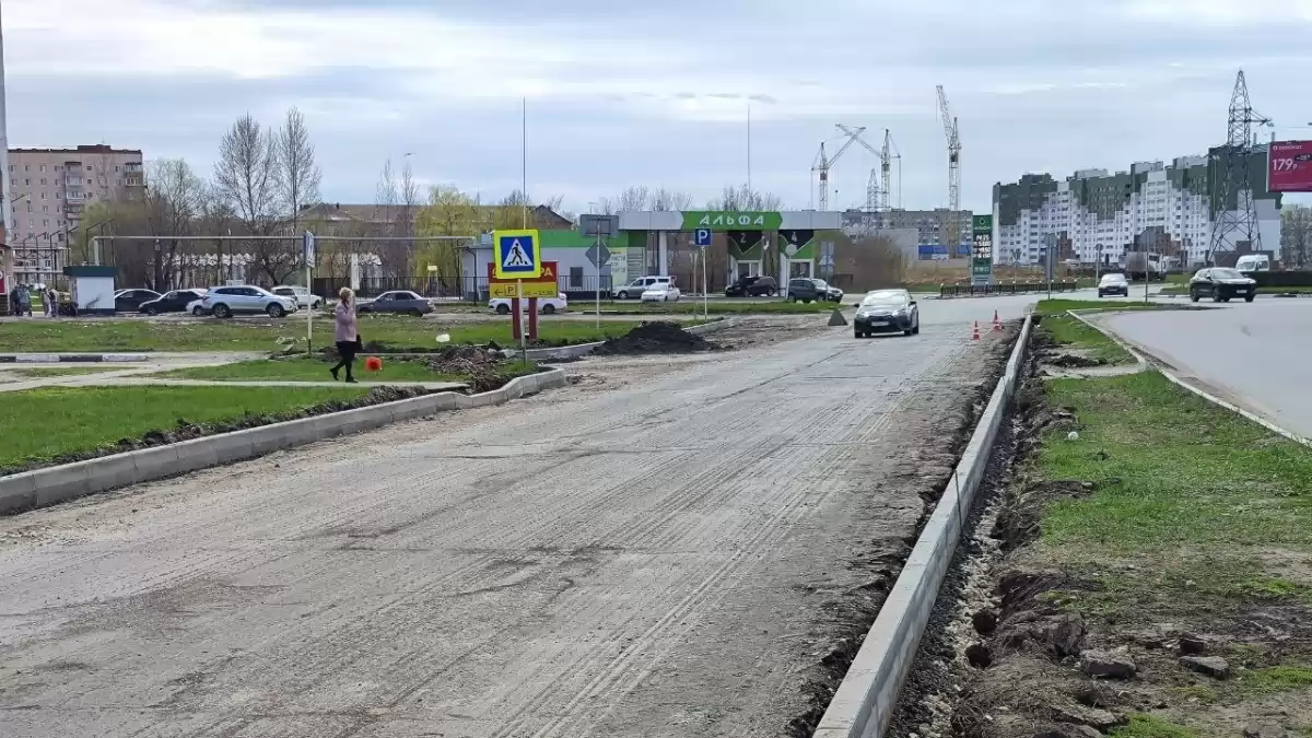 В Энгельсе начали ремонт центральной дороги для фур и дачников