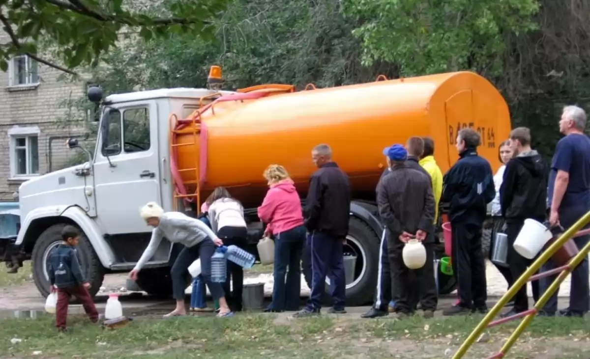 В Ленинском районе Саратова массово отключили воду 29 апреля