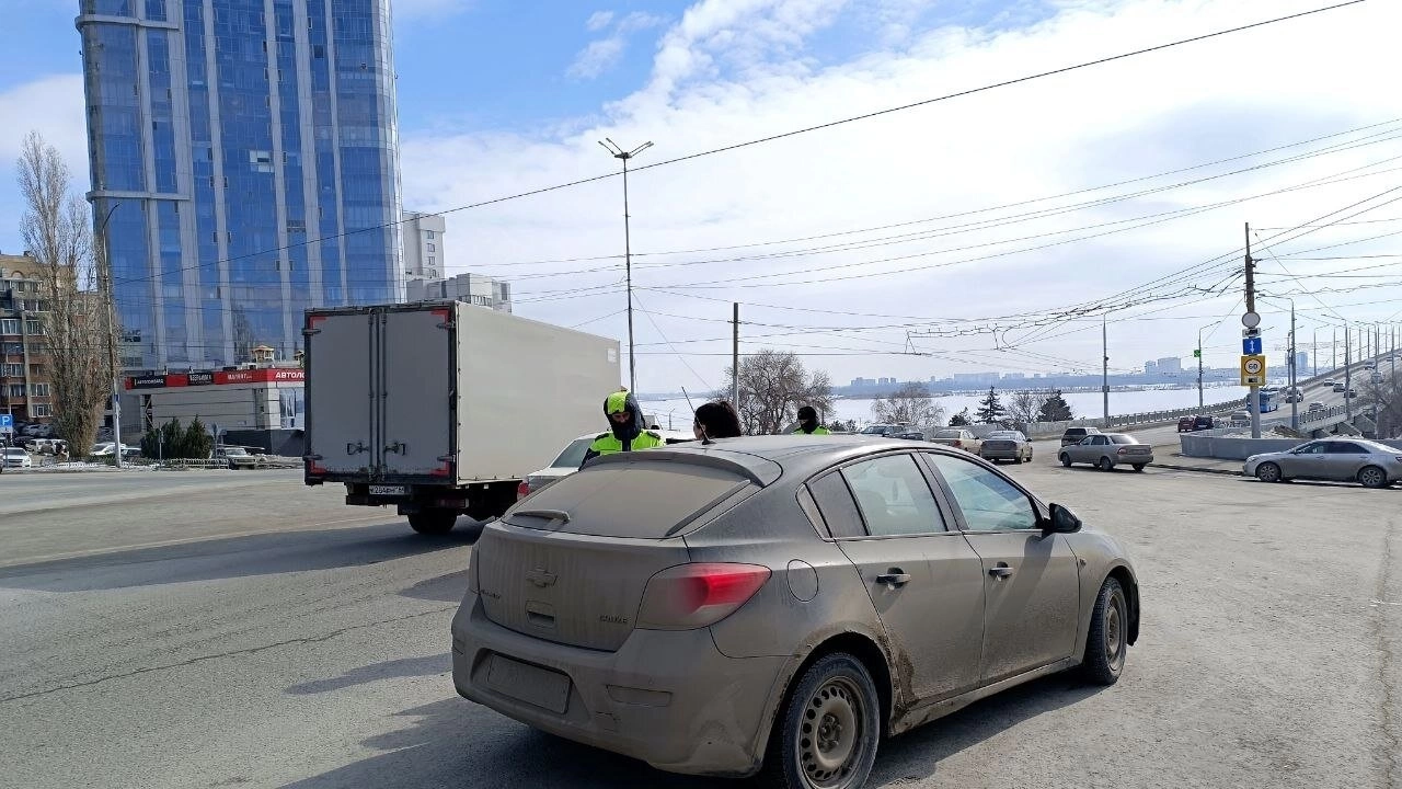 Предложена новая схема движения транспорта у моста Саратов-Энгельс без  пробок