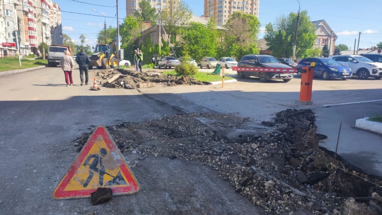 В Энгельсе до 1 июля будут ремонтировать одну из центральных улиц 