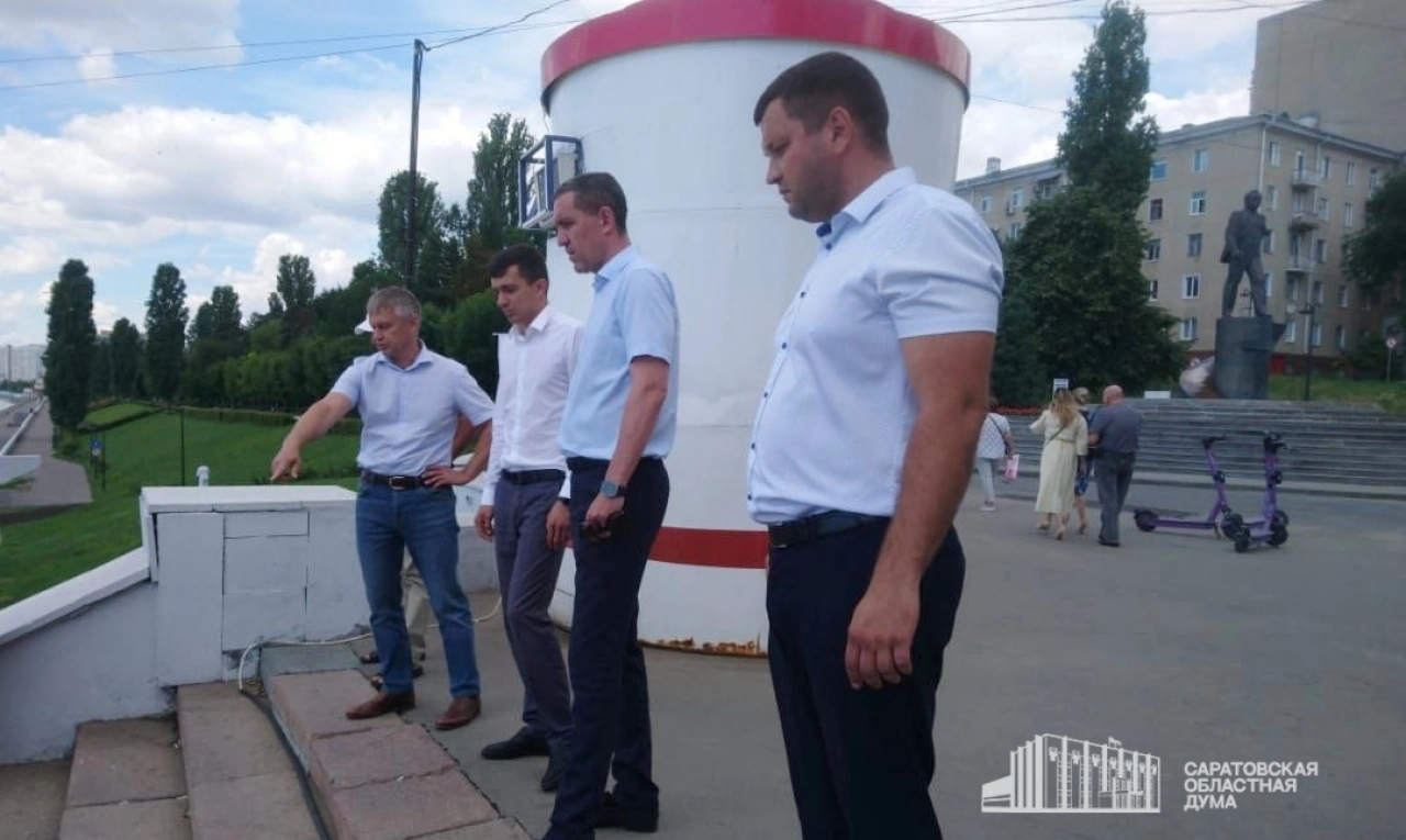 Бурмак раскритиковал состояние Набережной Космонавтов в Саратове