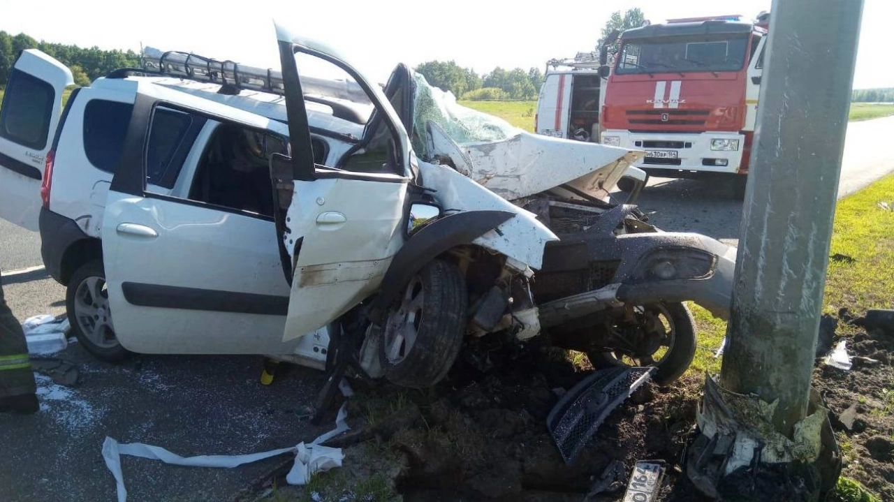 1 погиб и 4 пострадали в ДТП «Ларгуса» под Саратовом
