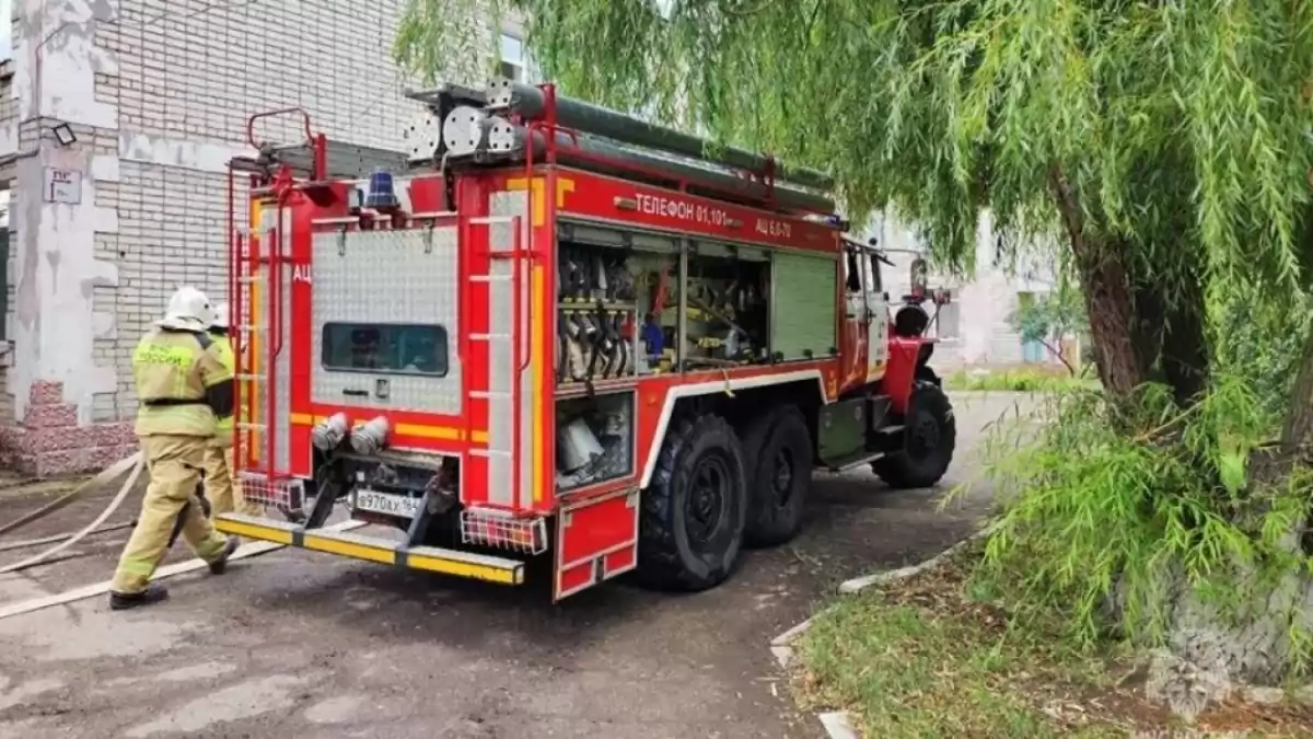 В Саратове рухнула перегородка квартиры из-за взрыва электровелосипеда