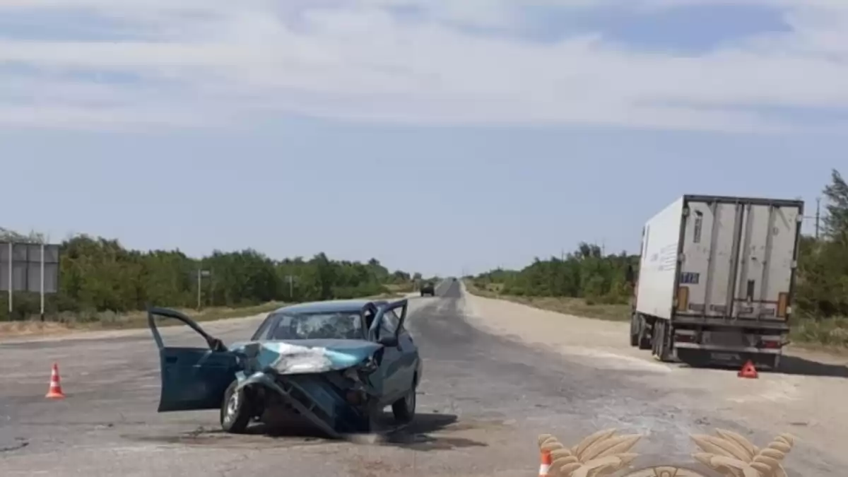 Под Саратовом в аварии со «Сканией» пострадали трое из ВАЗа