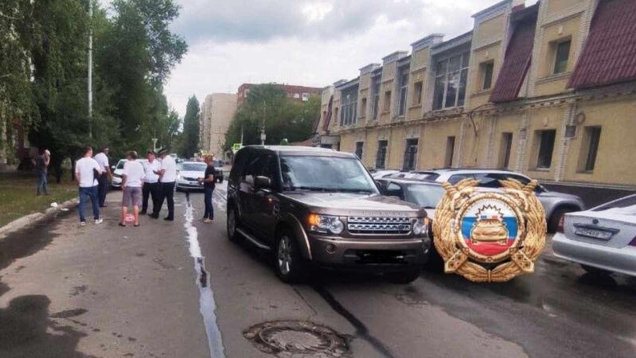 В Саратове внедорожник сбил 7-летнего мальчика на Посадского