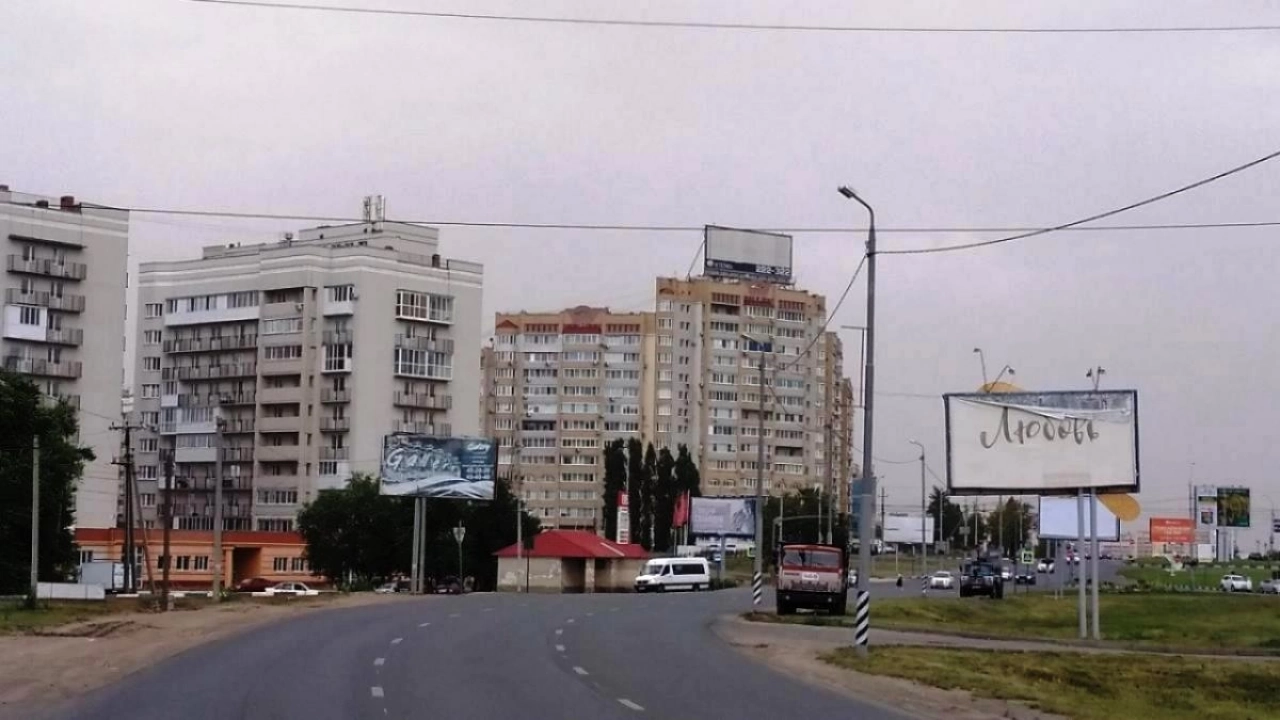 Саратовцы засомневались в законности появившегося за ночь ларька