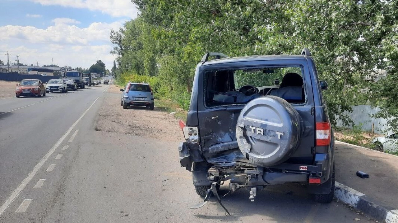В Энгельсе произошло массовое ДТП с тремя пострадавшими