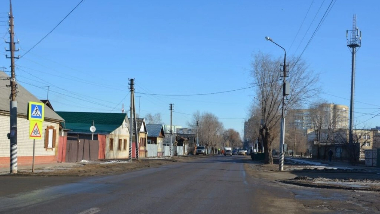 В Энгельсе отремонтируют еще 17 дорог в городе и частном секторе: представлен список 