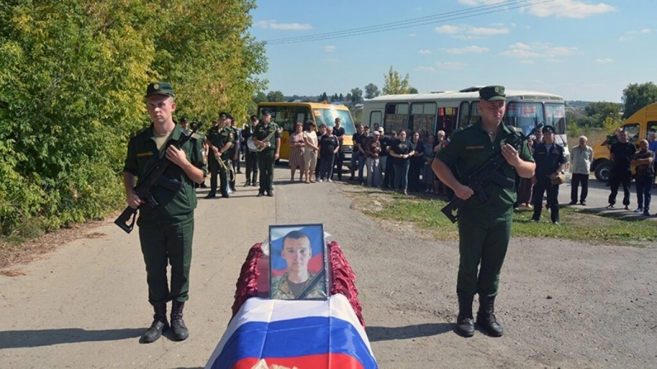 22-летний саратовский десантник Данила Лапшин погиб под Курском